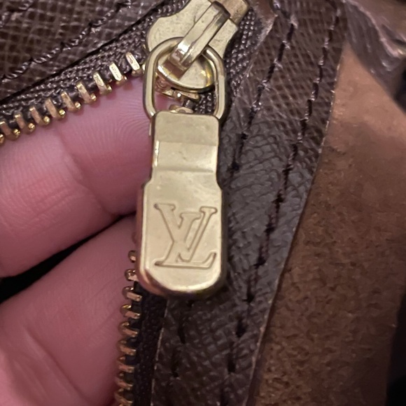 Louis Vuitton bucket bag - Picture 10 of 11